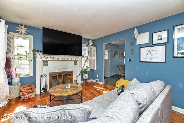 2617 Edgebrook Drive, Lansing, MI 48906