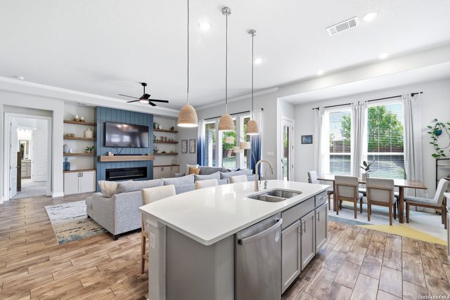 12452 Upton Park, San Antonio, TX 78253