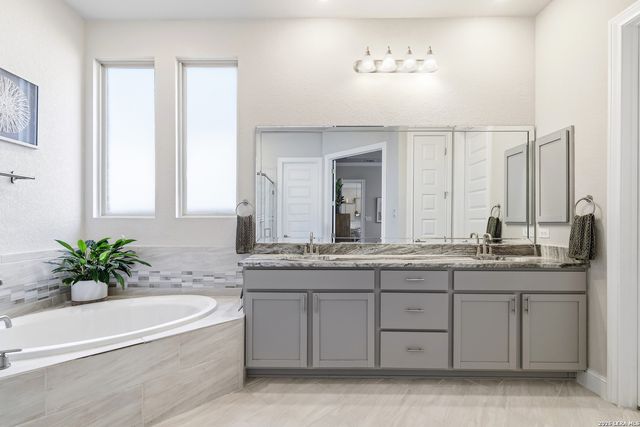 12452 Upton Park, San Antonio, TX 78253