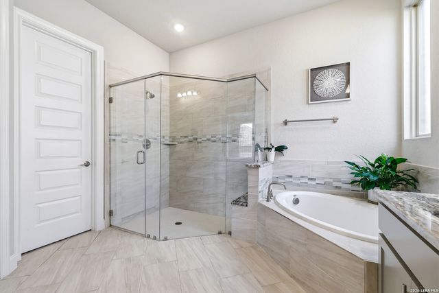 12452 Upton Park, San Antonio, TX 78253