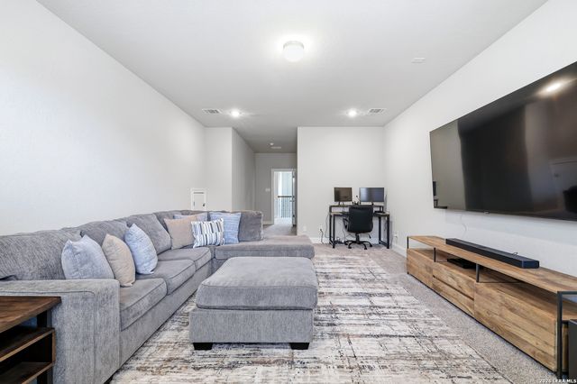 12452 Upton Park, San Antonio, TX 78253