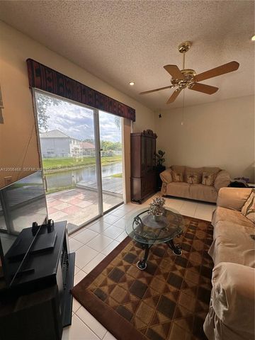 4852 NW 19th St, Coconut Creek, FL 33063