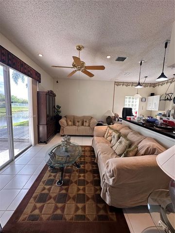4852 NW 19th St, Coconut Creek, FL 33063