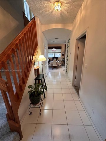 4852 NW 19th St, Coconut Creek, FL 33063