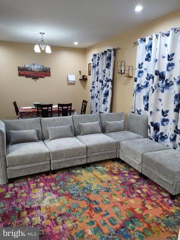 2564 LOGAN WOOD DR, Herndon, VA 20171