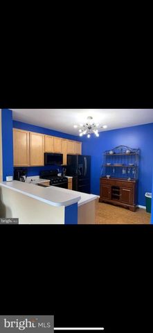 2564 LOGAN WOOD DR, Herndon, VA 20171