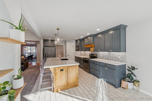 10556 Cross Oaks Drive, Skiatook, OK 74070