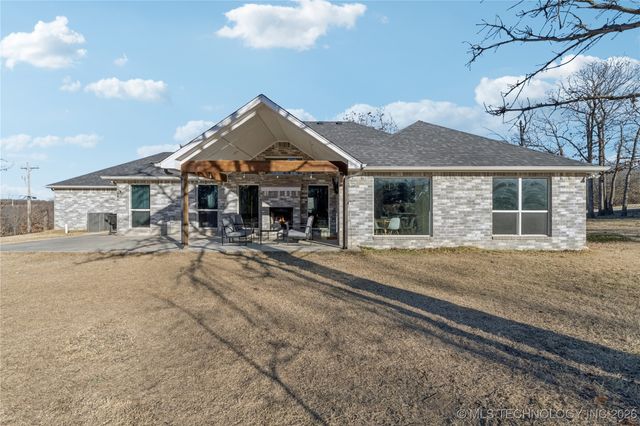 10556 Cross Oaks Drive, Skiatook, OK 74070