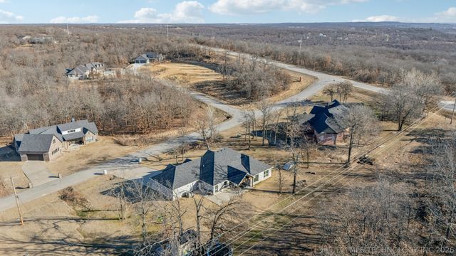 10556 Cross Oaks Drive, Skiatook, OK 74070