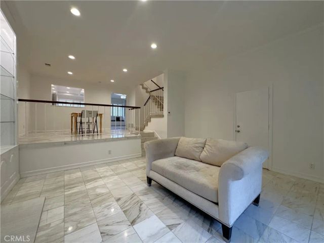 938 Palo Verde Avenue, Long Beach, CA 90815