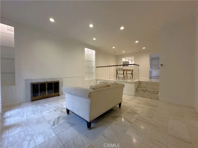 938 Palo Verde Avenue, Long Beach, CA 90815