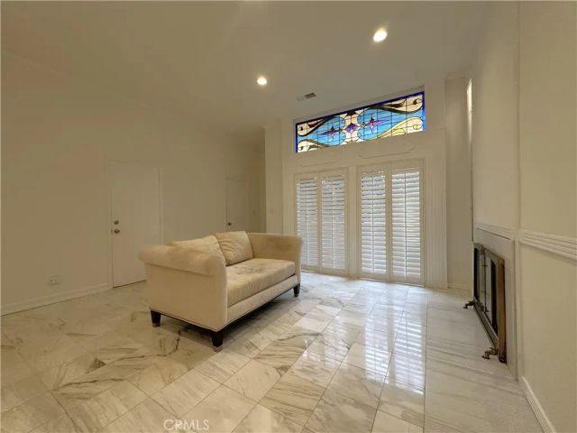 938 Palo Verde Avenue, Long Beach, CA 90815