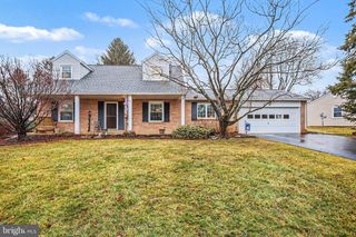 1 HANCOCK CT, New Freedom, PA 17349
