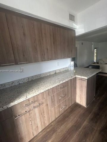 1785 Calais Drive 5, Miami Beach, FL 33141