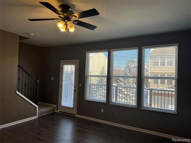 28024 Hopkins Drive, Novi, MI 48377