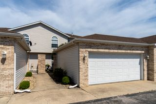 165 Mallard Pointe Drive, Valparaiso, IN 46385