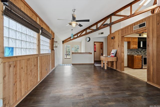 570 Rimrock Pass, Canyon Lake, TX 78133