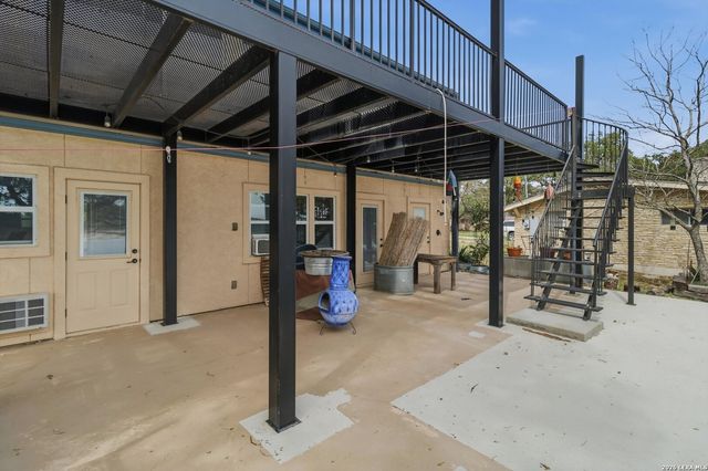 570 Rimrock Pass, Canyon Lake, TX 78133