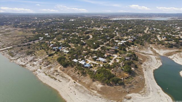 570 Rimrock Pass, Canyon Lake, TX 78133