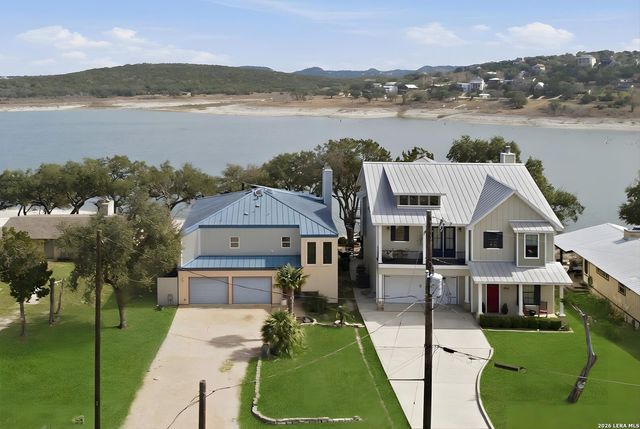 570 Rimrock Pass, Canyon Lake, TX 78133
