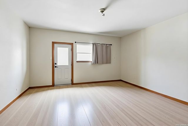 570 Rimrock Pass, Canyon Lake, TX 78133