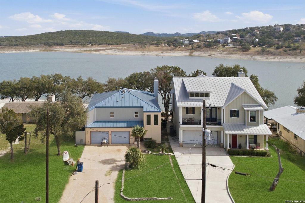 570 Rimrock Pass, Canyon Lake, TX 78133