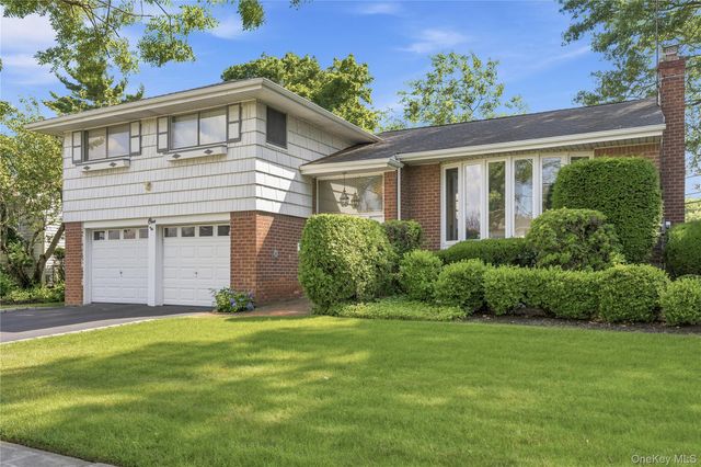 1 S Oaks Boulevard, Plainview, NY 11803