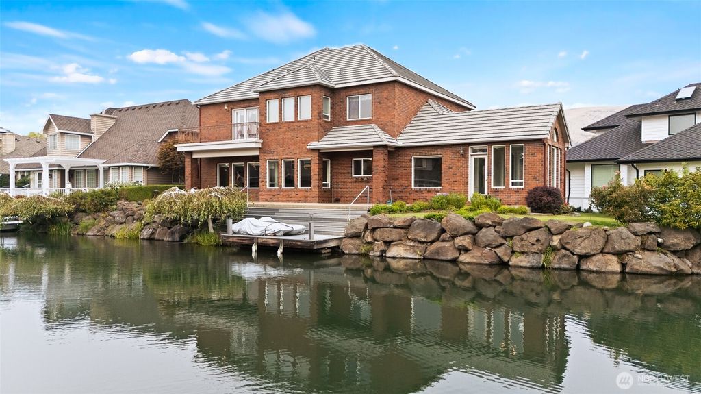 2004 Evergreen Court, Yakima, WA 98902