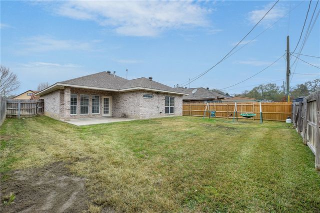 1006 Meadow Wood, Caldwell, TX 77836