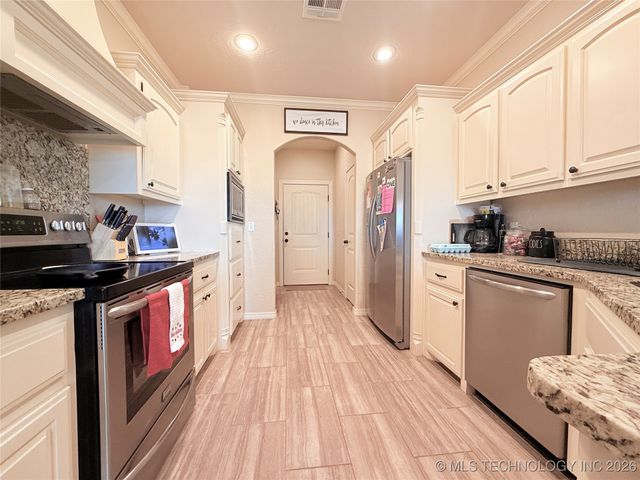 7004 S 4th Street W, Muskogee, OK 74401