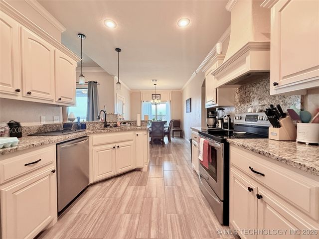 7004 S 4th Street W, Muskogee, OK 74401