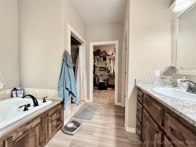 7004 S 4th Street W, Muskogee, OK 74401