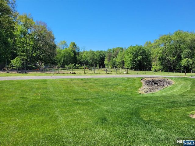 3 Freedom Court, Montville Township, NJ 07045
