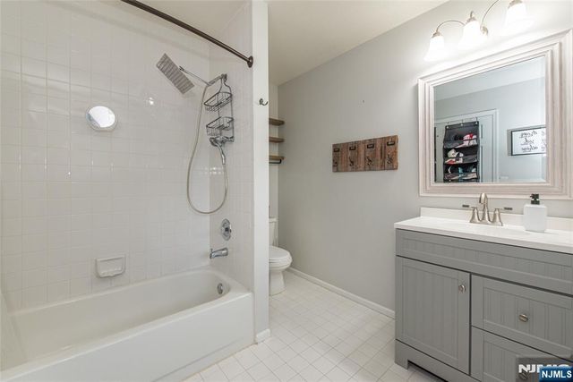 3 Freedom Court, Montville Township, NJ 07045