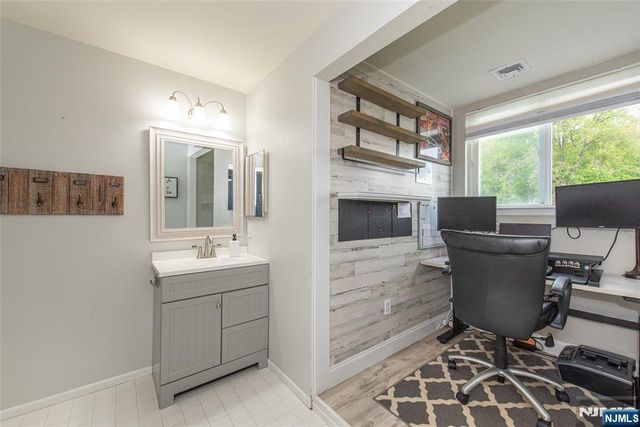 3 Freedom Court, Montville Township, NJ 07045