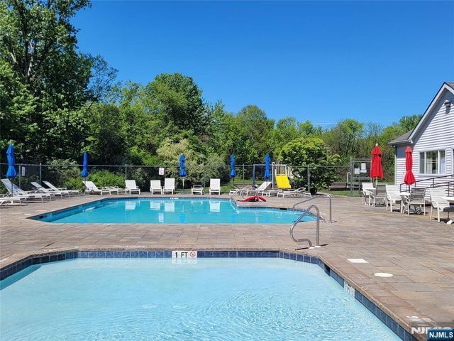 3 Freedom Court, Montville Township, NJ 07045