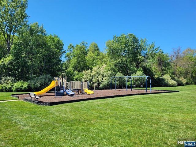 3 Freedom Court, Montville Township, NJ 07045