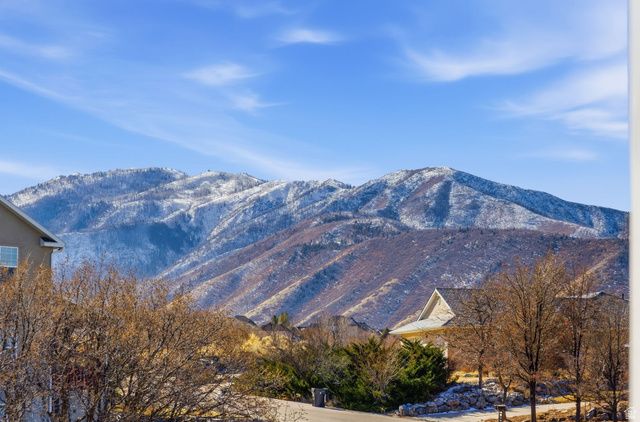 75 S HILLSIDE DR, Elk Ridge, UT 84651