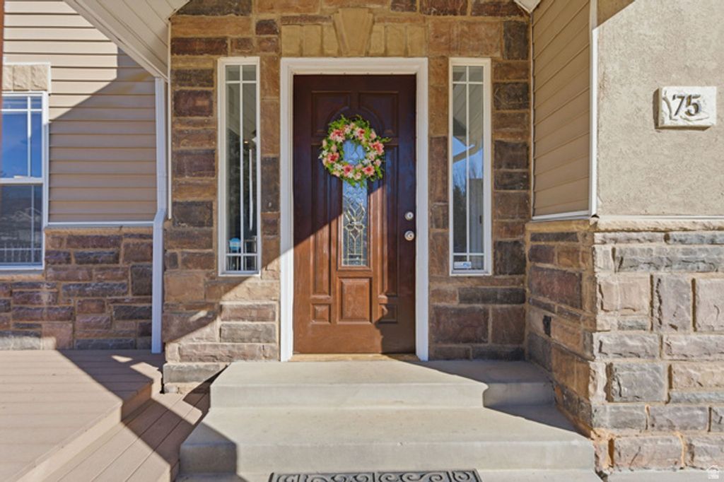 75 S HILLSIDE DR, Elk Ridge, UT 84651