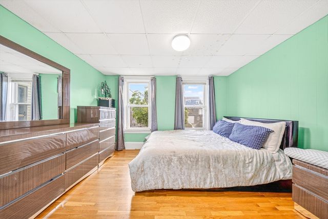 39 Derby St, Somerville, MA 02145