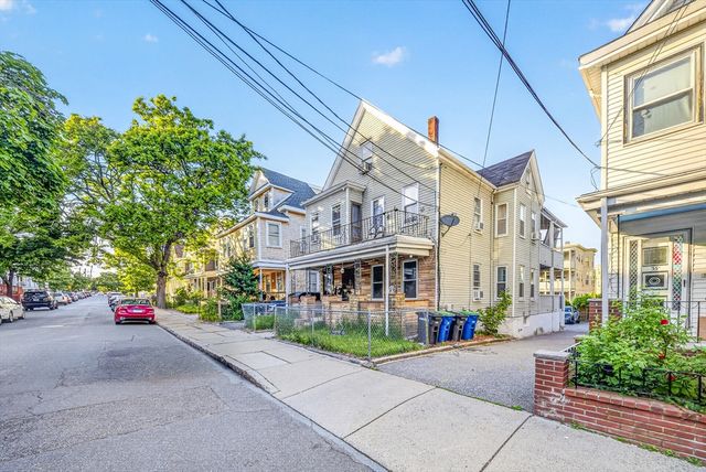 39 Derby St, Somerville, MA 02145