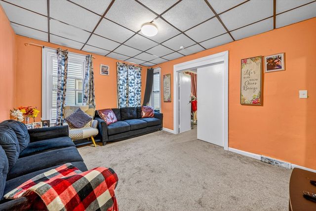 39 Derby St, Somerville, MA 02145