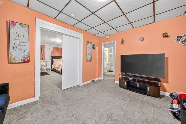 39 Derby St, Somerville, MA 02145