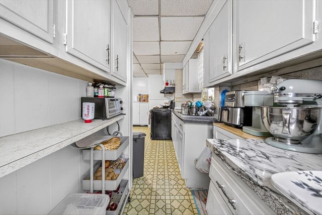 39 Derby St, Somerville, MA 02145