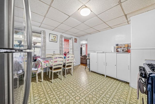 39 Derby St, Somerville, MA 02145