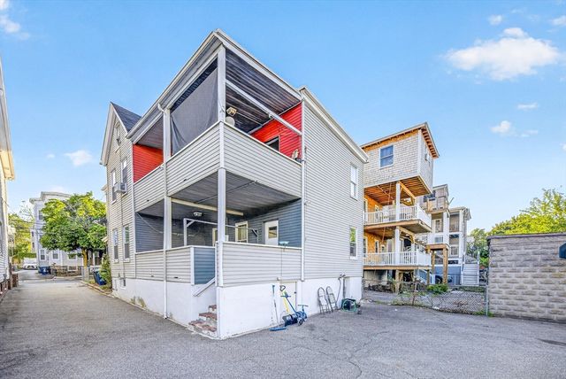 39 Derby St, Somerville, MA 02145