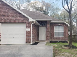 222 Canterbury Drive, Conroe, TX 77303