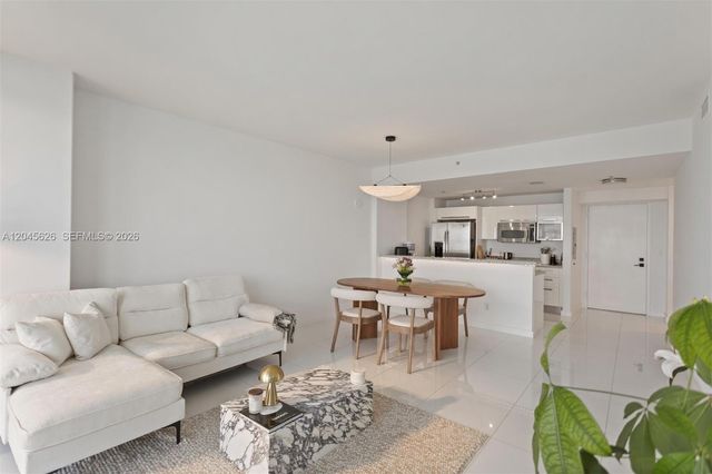 601 NE 36th St 3011, Miami, FL 33137