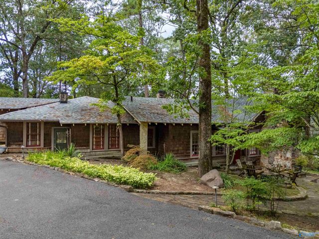 335 Harts Avenue, Gadsden, AL 35904