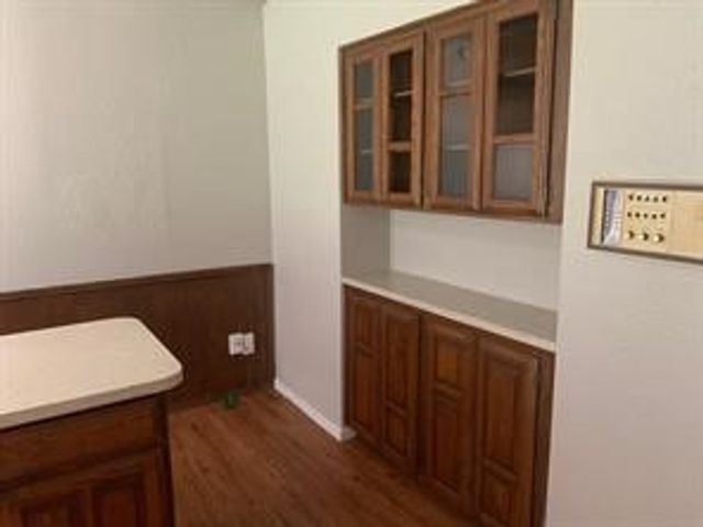 2518 Highgate Drive, Arlington, TX 76016